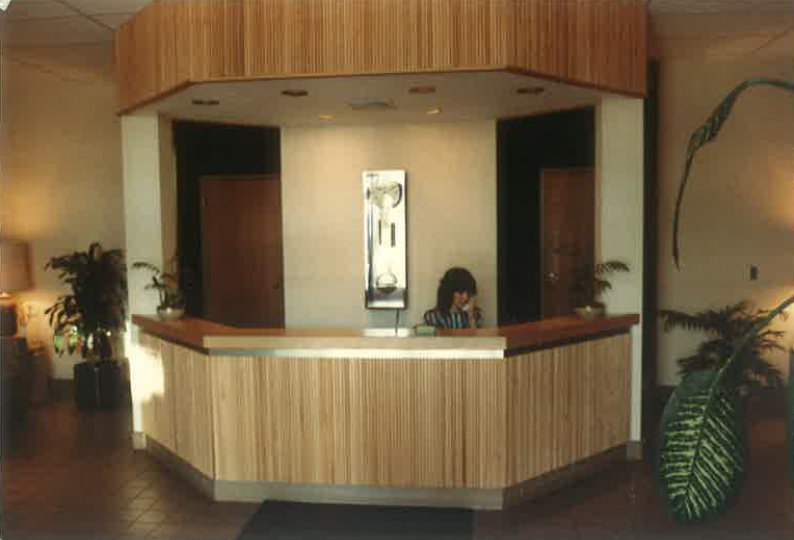 Commercial/FrontDesk.jpg