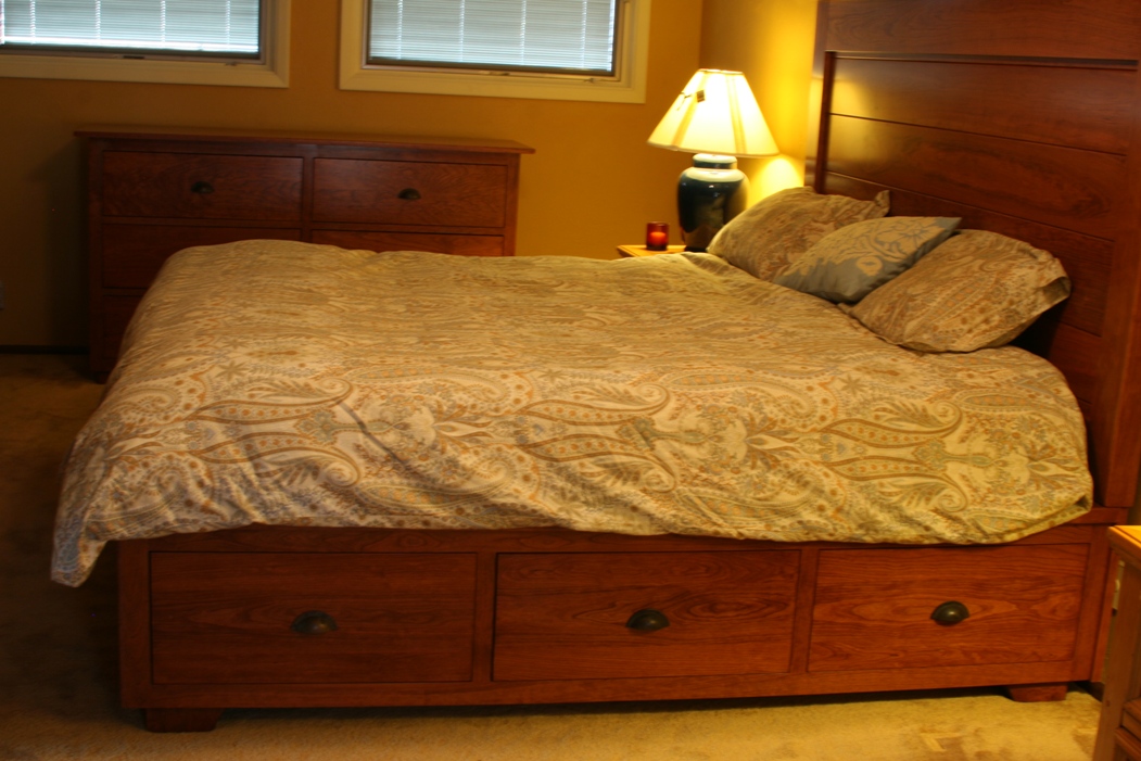 Residential/CherryBedDresser.JPG